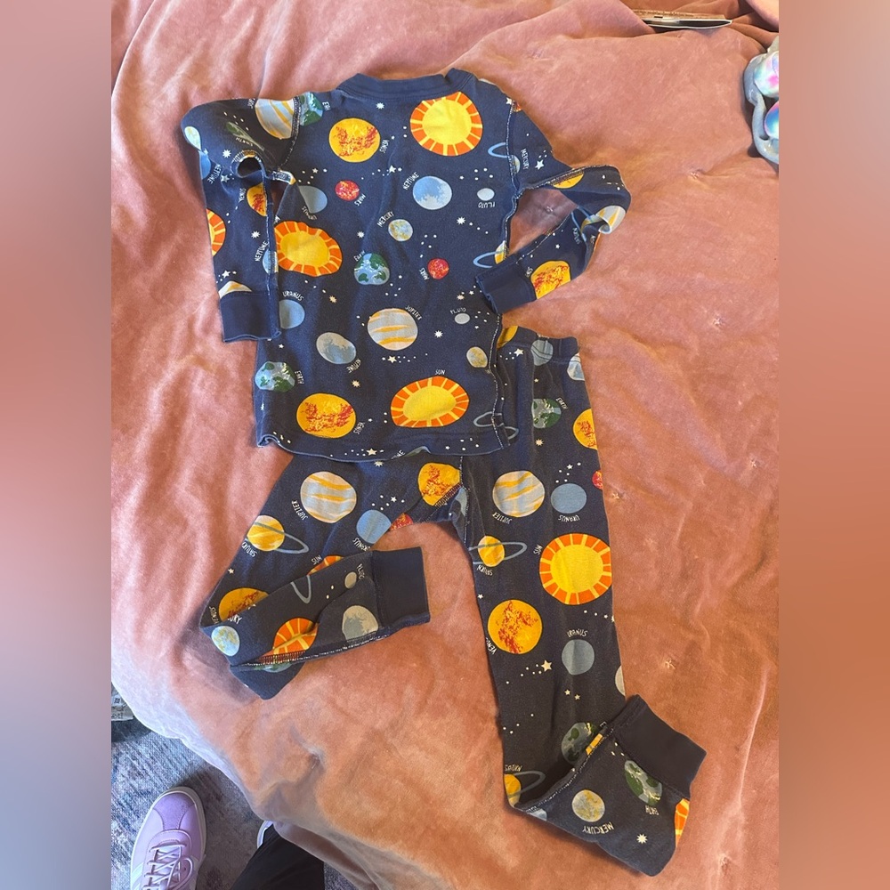 Hanna Andersson Kids Space-Themed Pajamas - Picture 4 of 4
